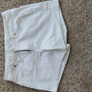 White Jean short, size 7 mid rise